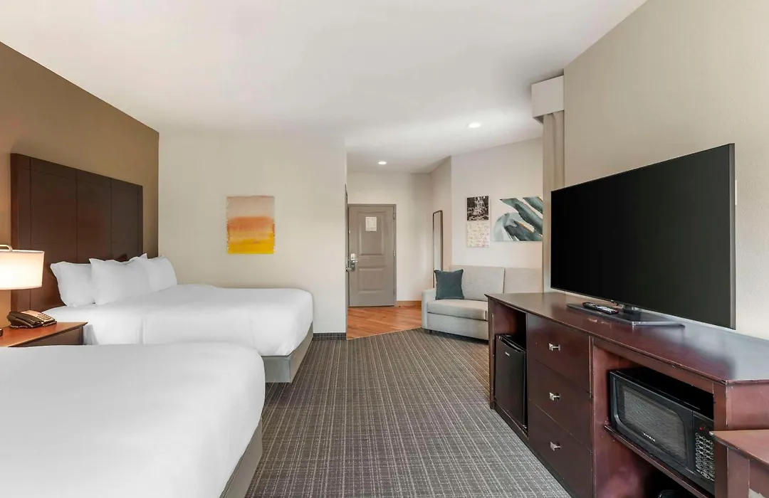 Comfort Inn & Suites Verona At Turning Stone Resort Casino-1